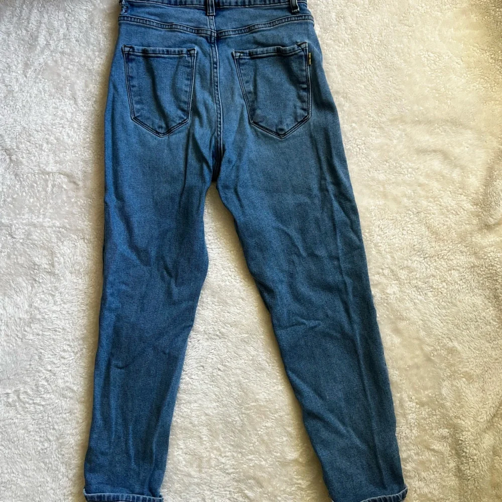 High Rise Mom Jeans - Picture 6 of 8